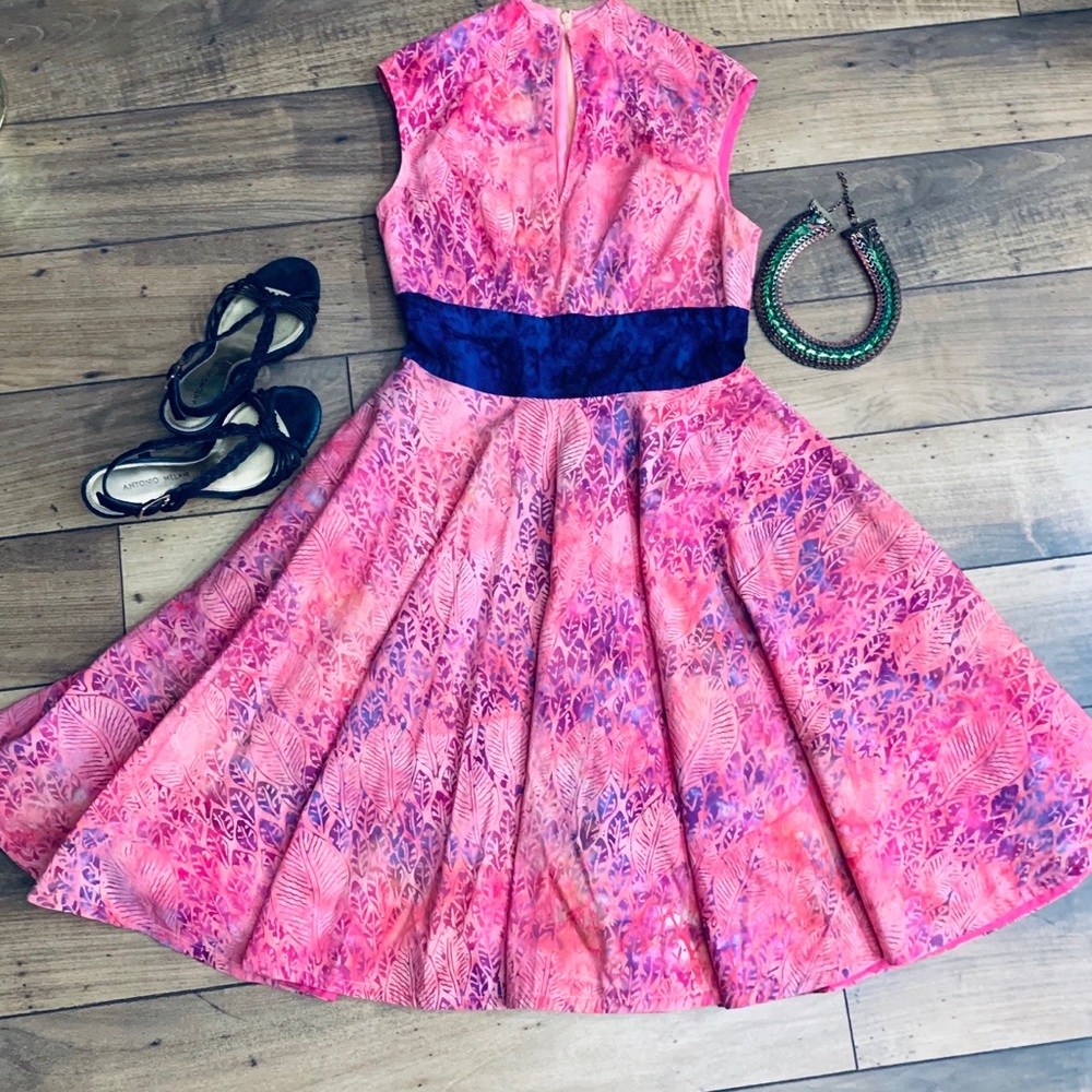 3/$25 Beautiful pink summer dress with cap sleeves